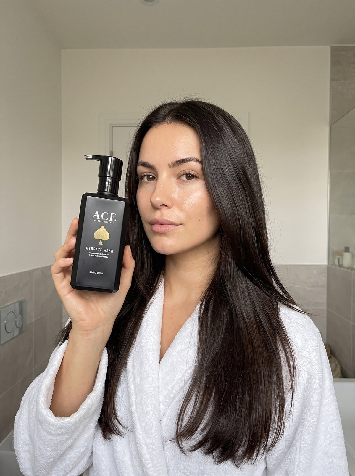 ACE Hydrate Wash återfuktande schampo 300 ml – används av modell